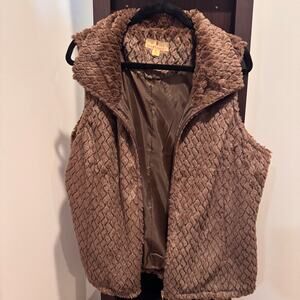 Sport Haley - Brown Fuzzy Vest Jacket